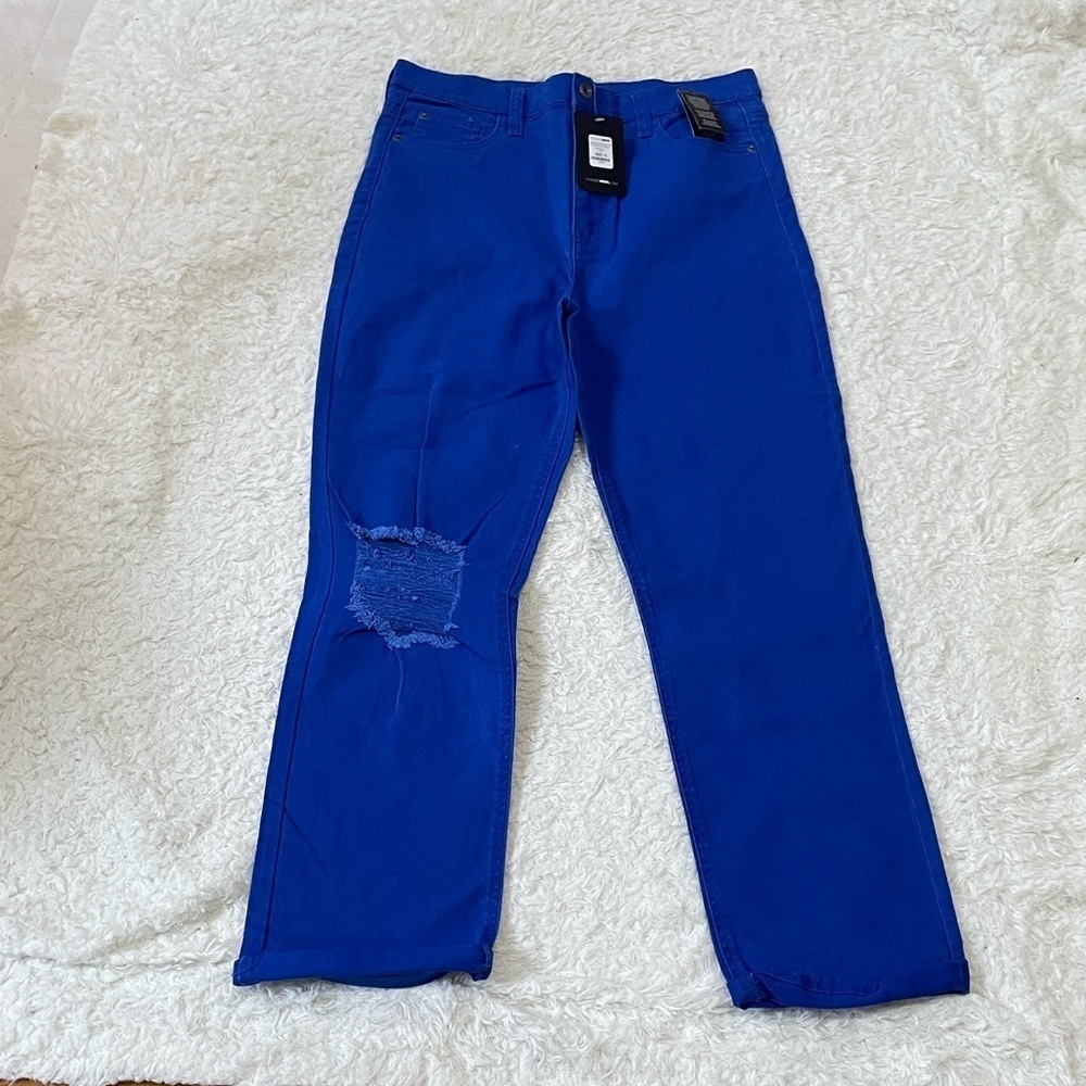 Fashion Nova women’s Royal Blue Straight Jeans